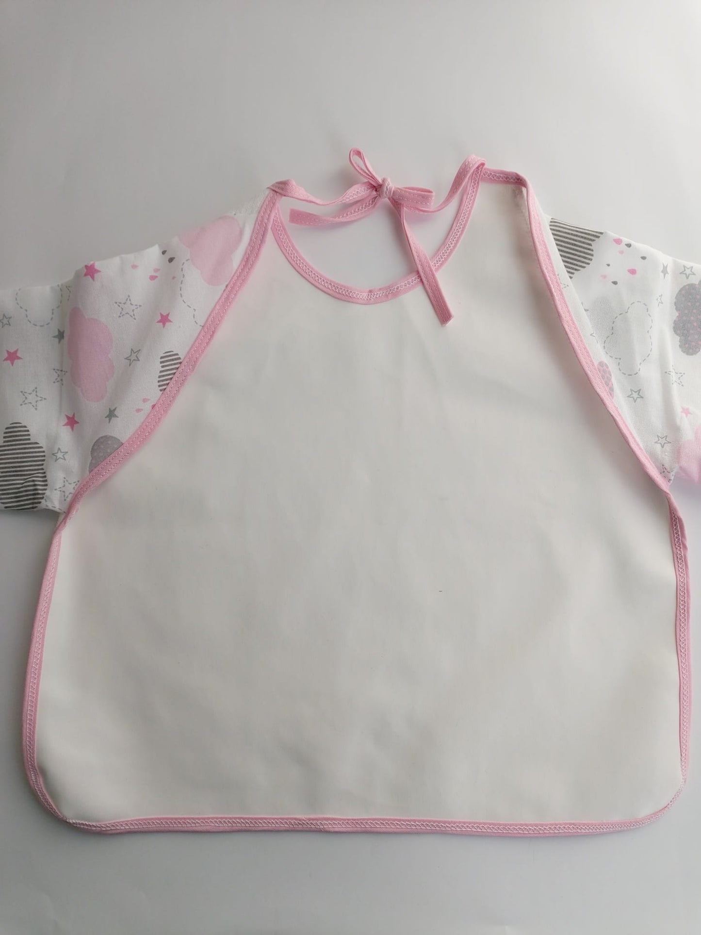 Bavoir à manches longues - Nuages rose