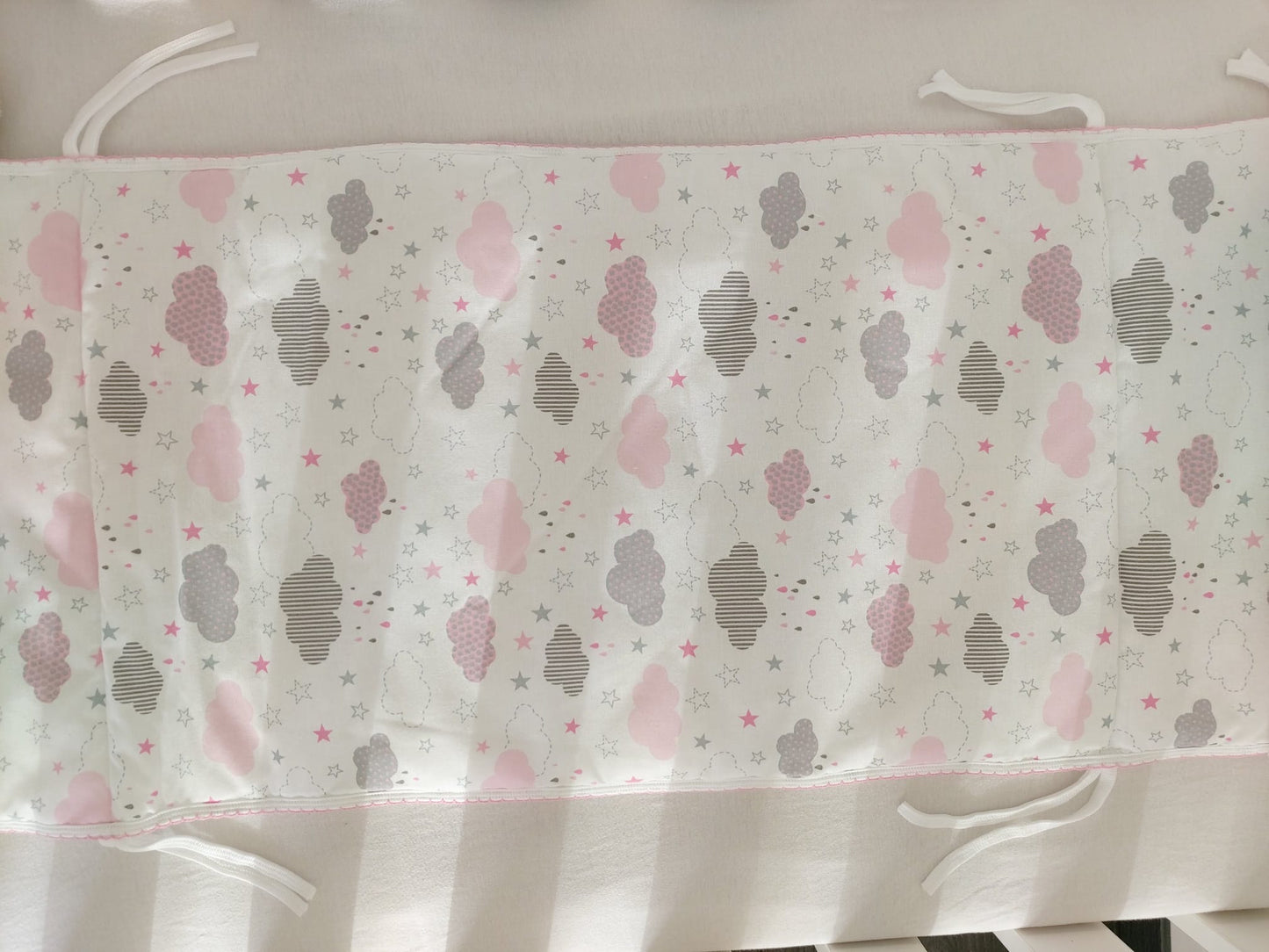 Tour de lit - Nuages rose