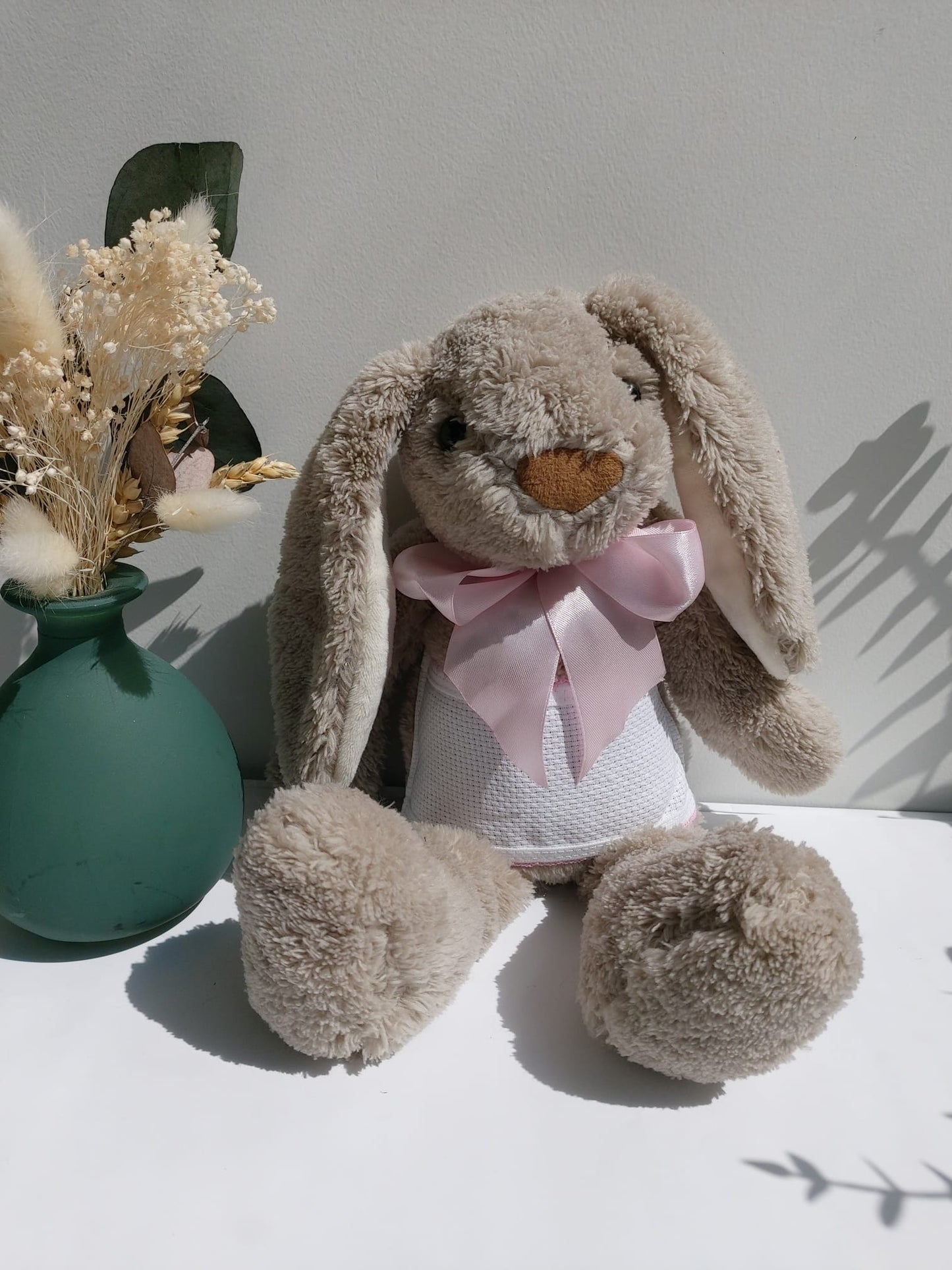 Doudou Lapin gris 28cm - ruban rose