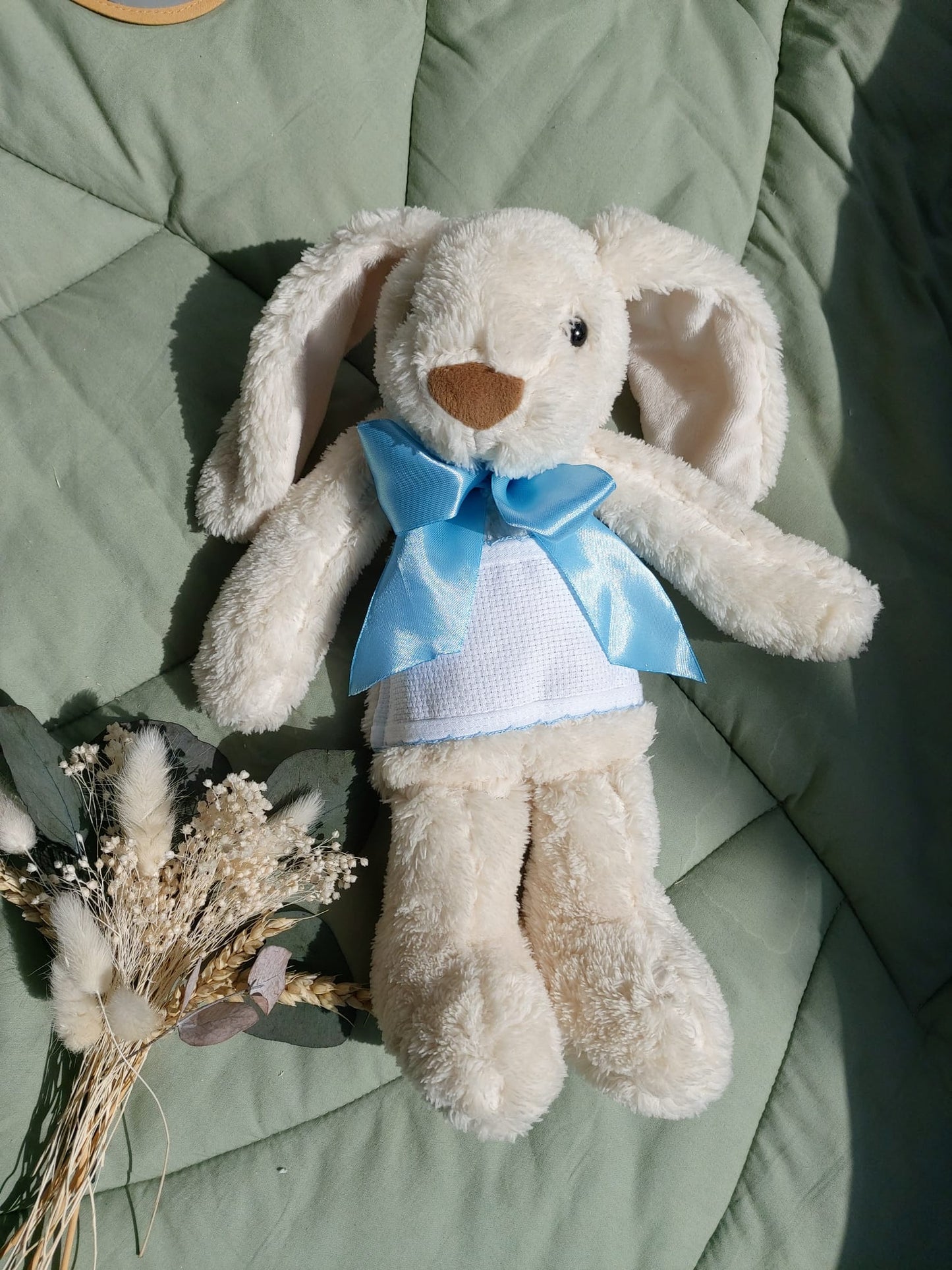 Doudou Lapin beige 28cm - ruban bleu