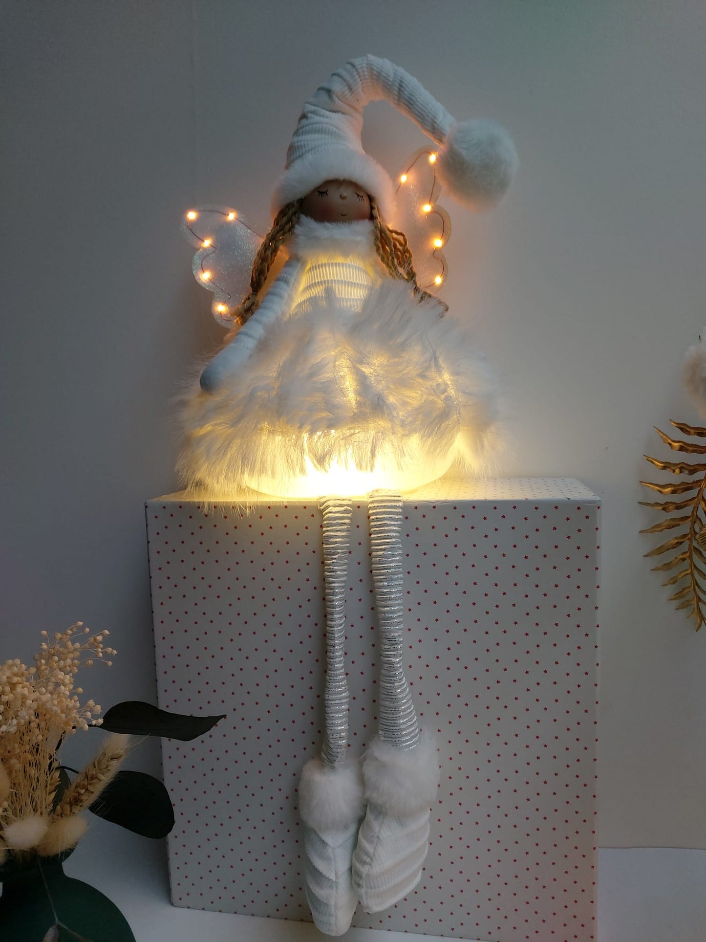 Poupée Jade assise - Blanche fourrure