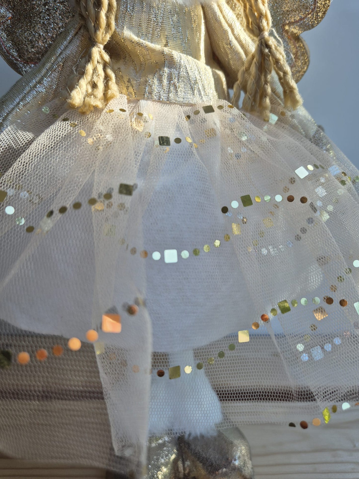 Poupée Jade debout - Dorée scintillante