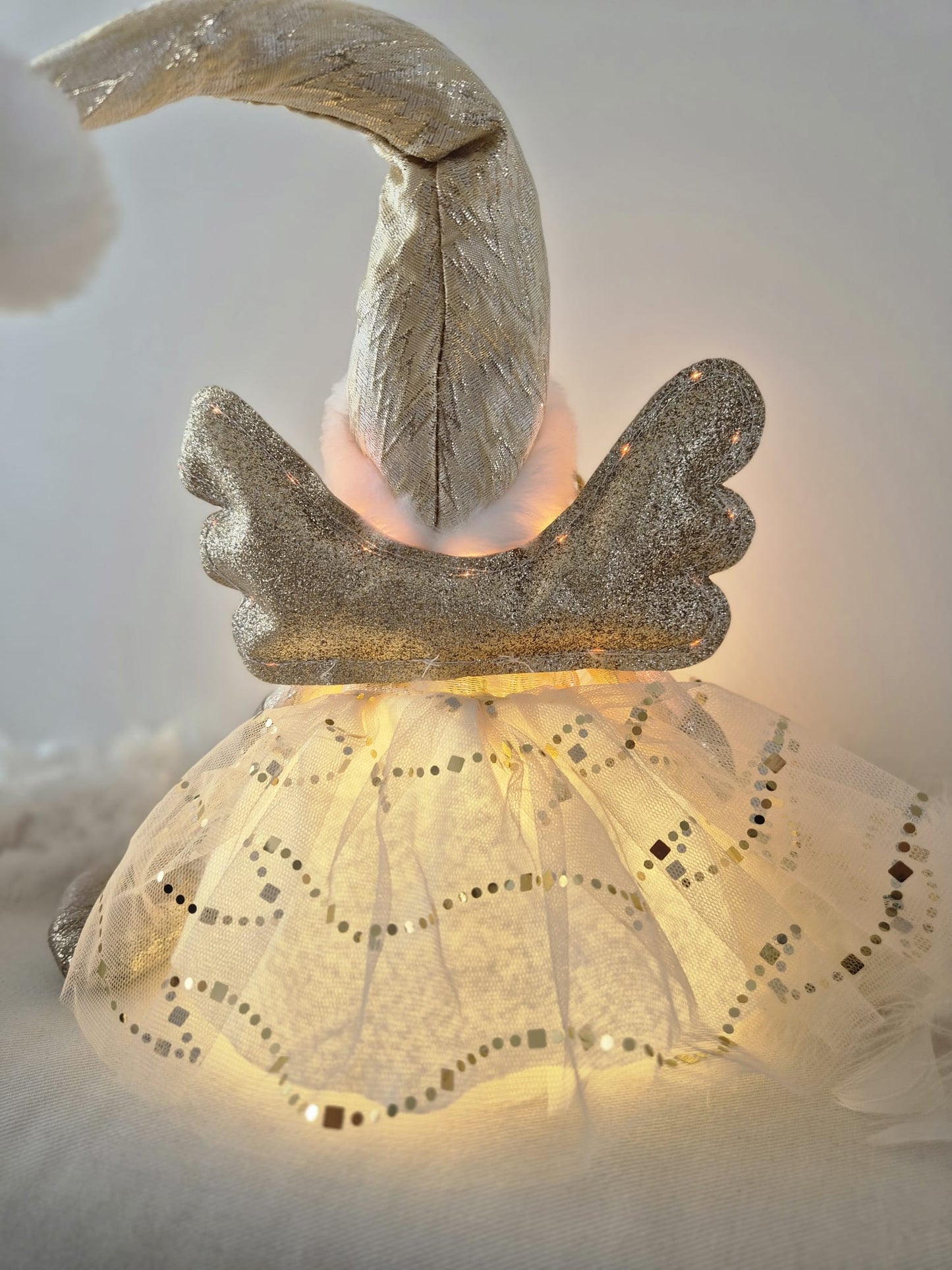 Poupée Jade assise - Dorée scintillante