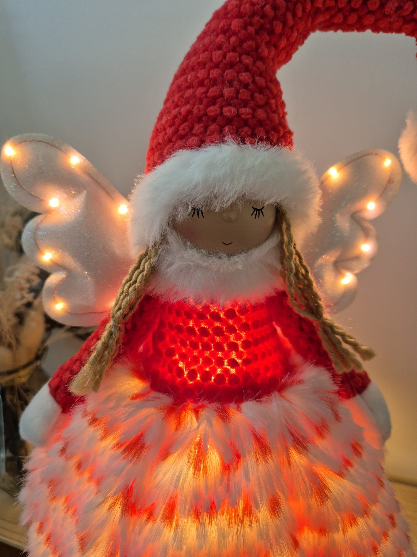 Poupée Jade debout - Rouge tricot