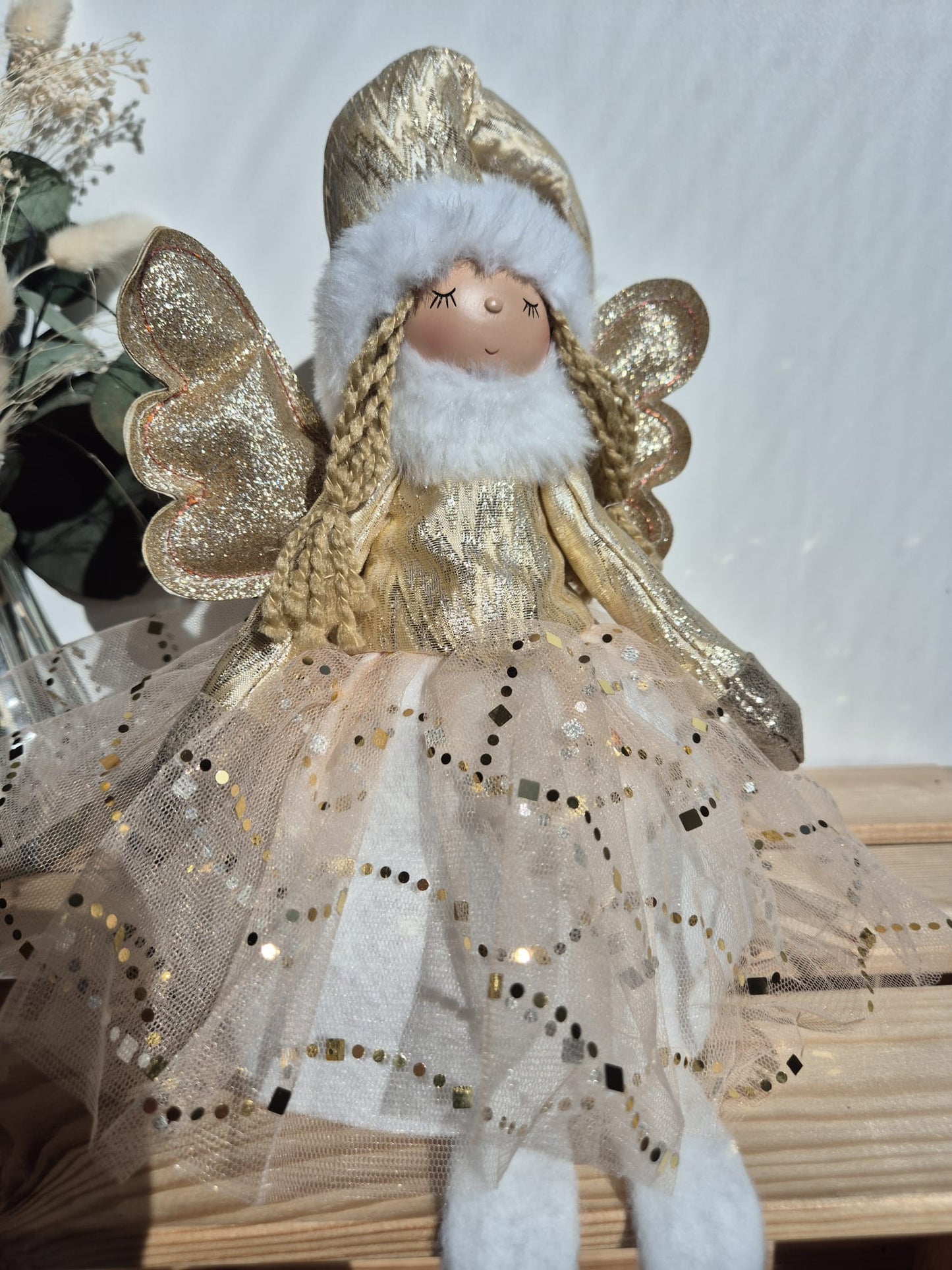 Poupée Jade assise - Dorée scintillante