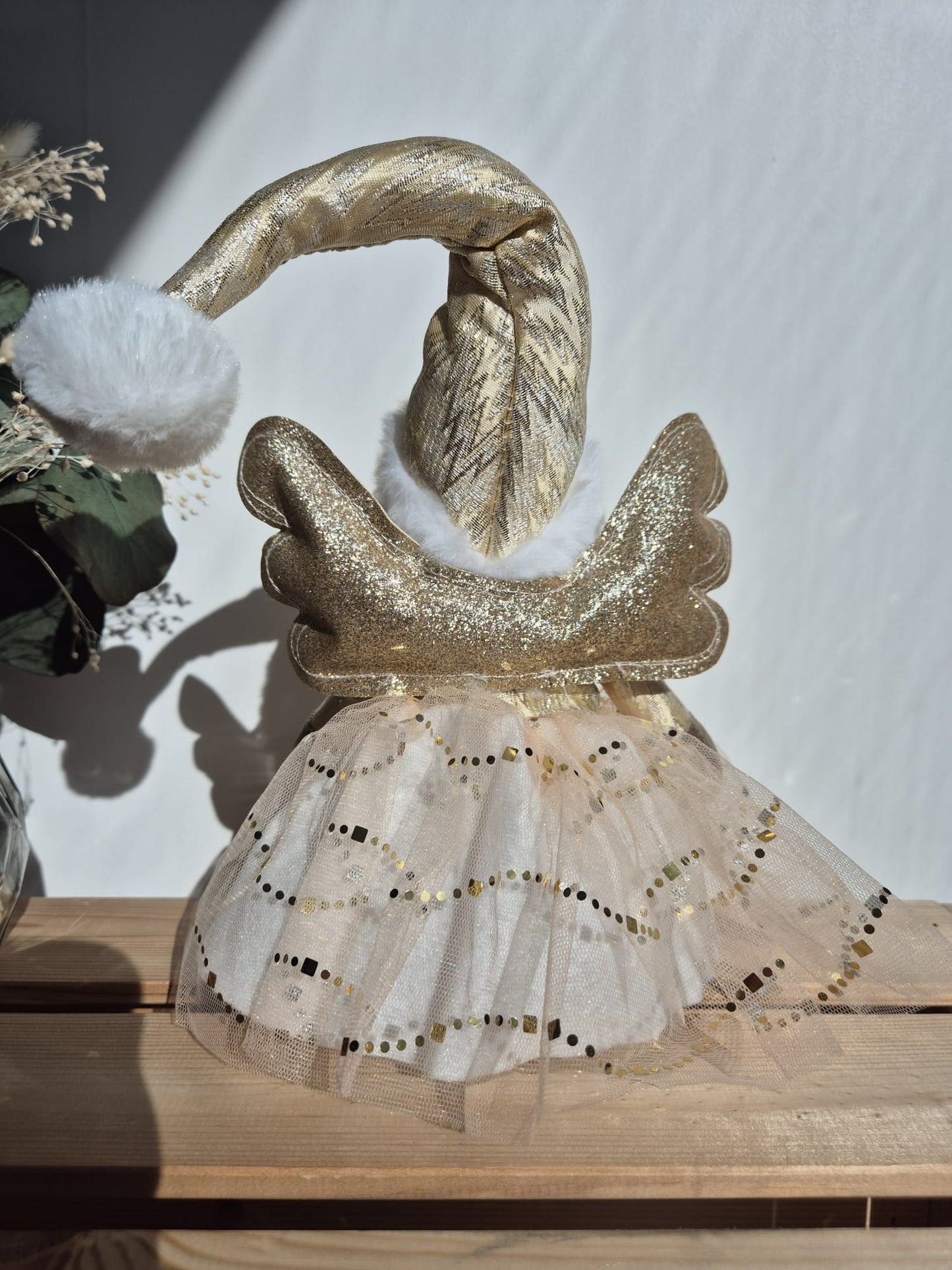 Poupée Jade assise - Dorée scintillante