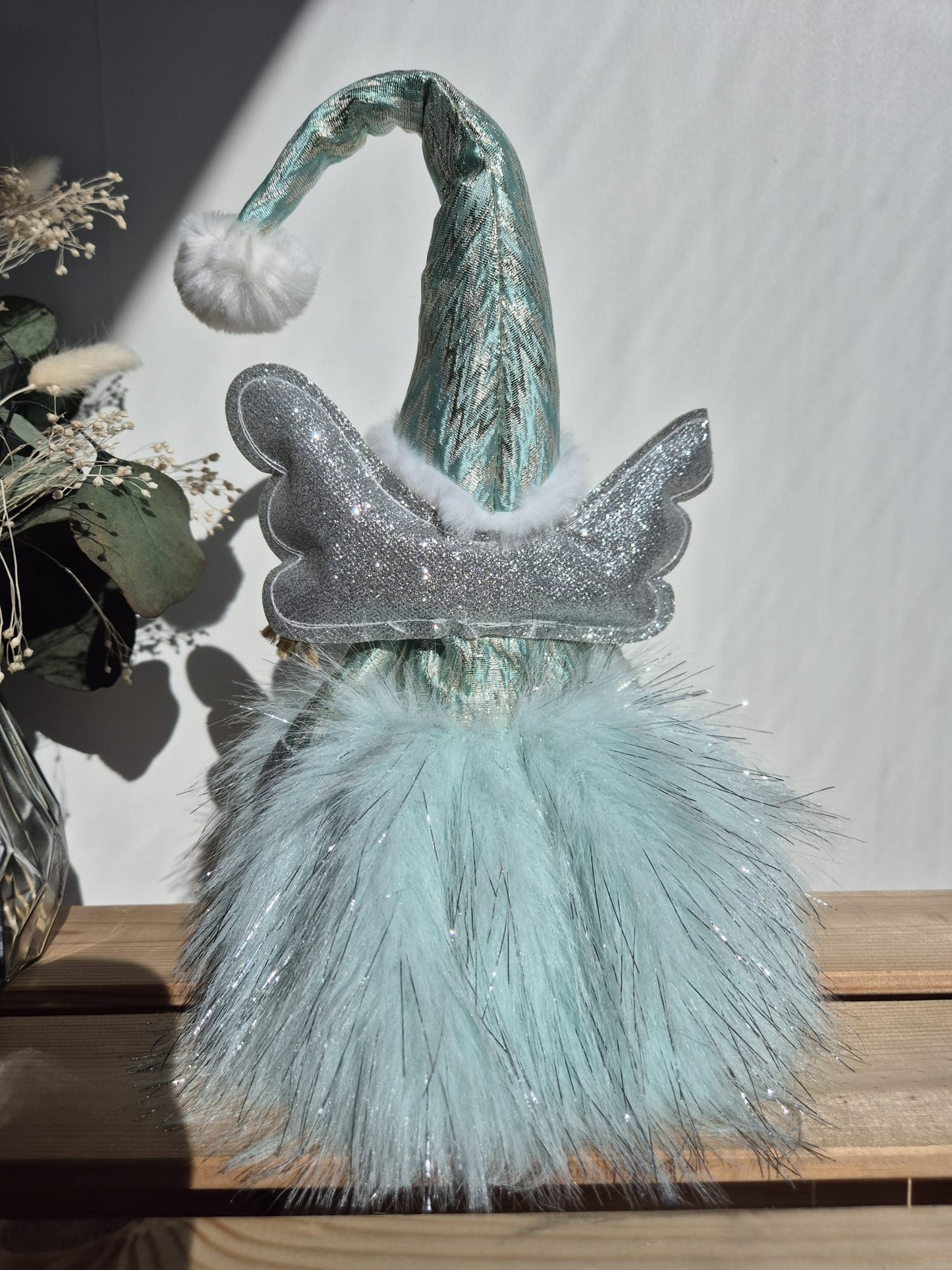 Poupée Jade assise - Verte argentée